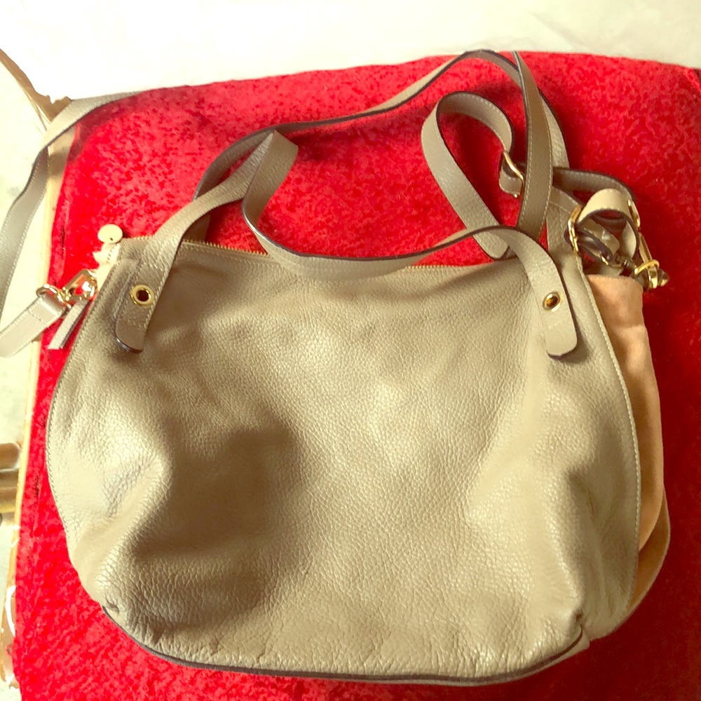 Innuē Genuine Leather Adjustable Straps Bag